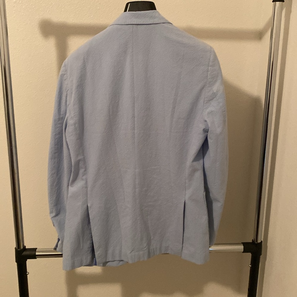 Lightweight - Picture 3 of 3